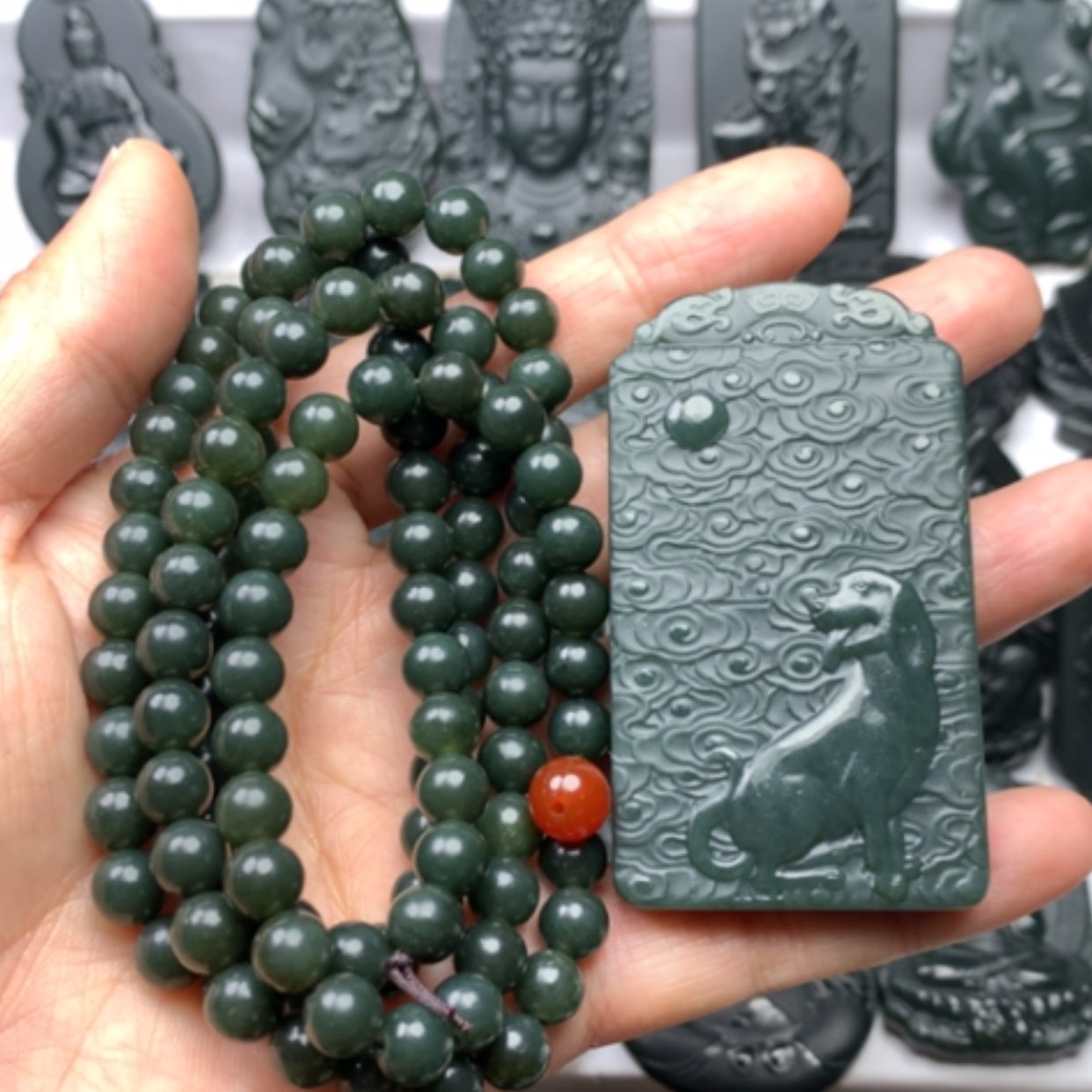 【闪购商品】颈饰未镶嵌和田玉悟双面雕刻