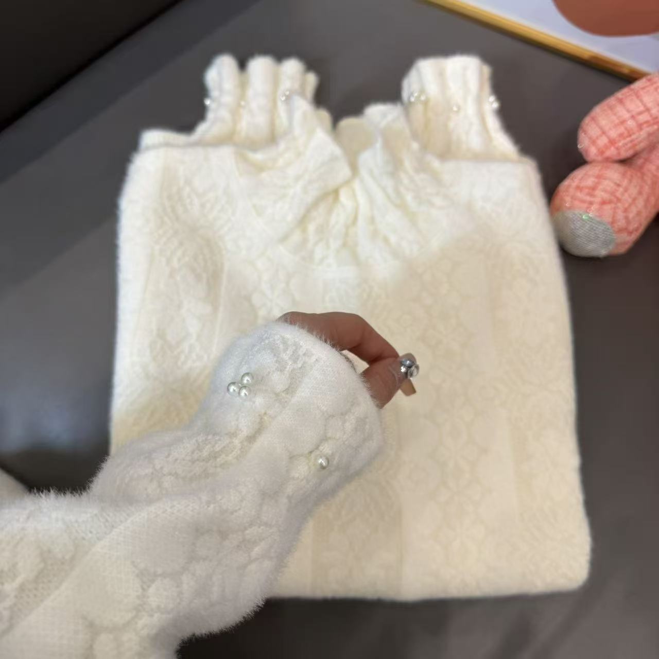 法式气质钉珠半高领针织衫女秋冬内搭蕾丝套头洋气打底上衣邱邱