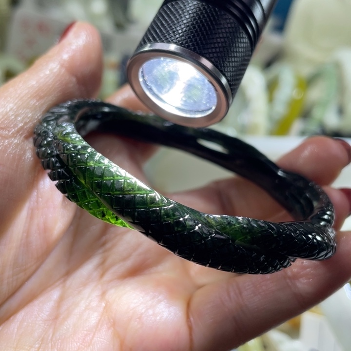 岫玉未镶嵌手镯56