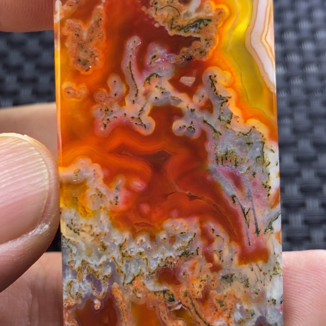 翁***军玛瑙/玉髓未镶嵌颈饰