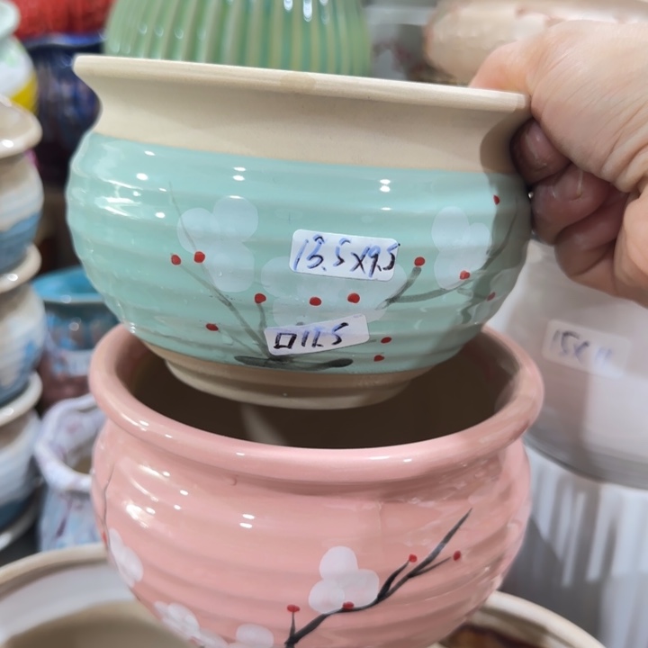 凑9块包邮，有孔，陶瓷花盆