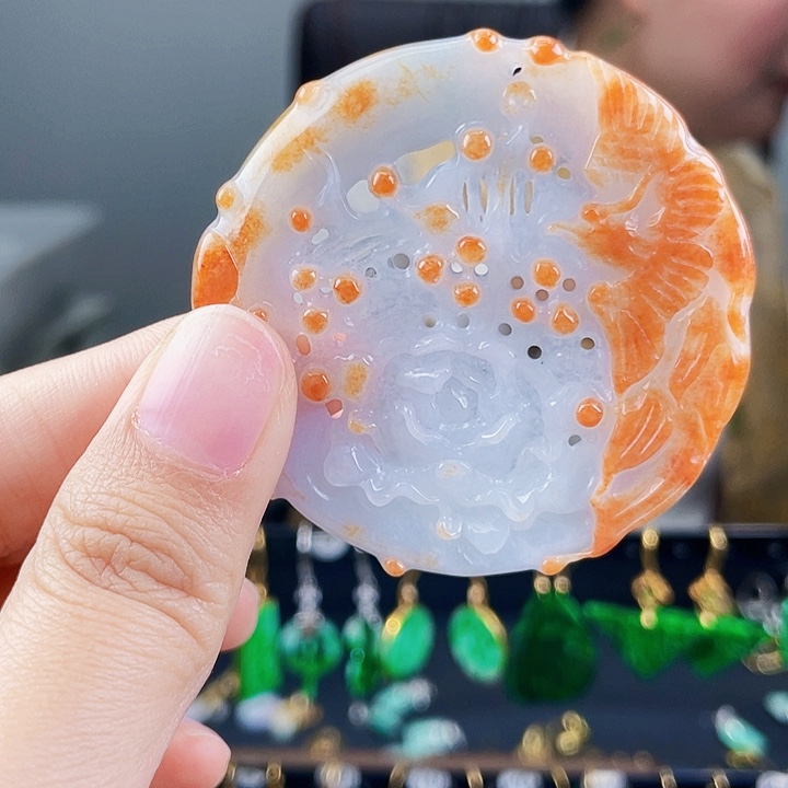 翡翠颈饰未镶嵌饰品