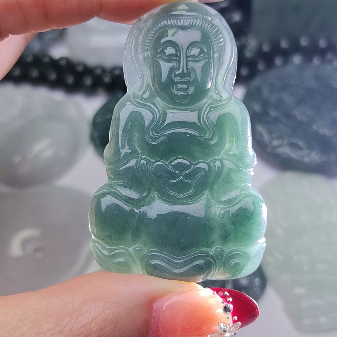 翡翠颈饰未镶嵌天然的A货翡翠多样性发货