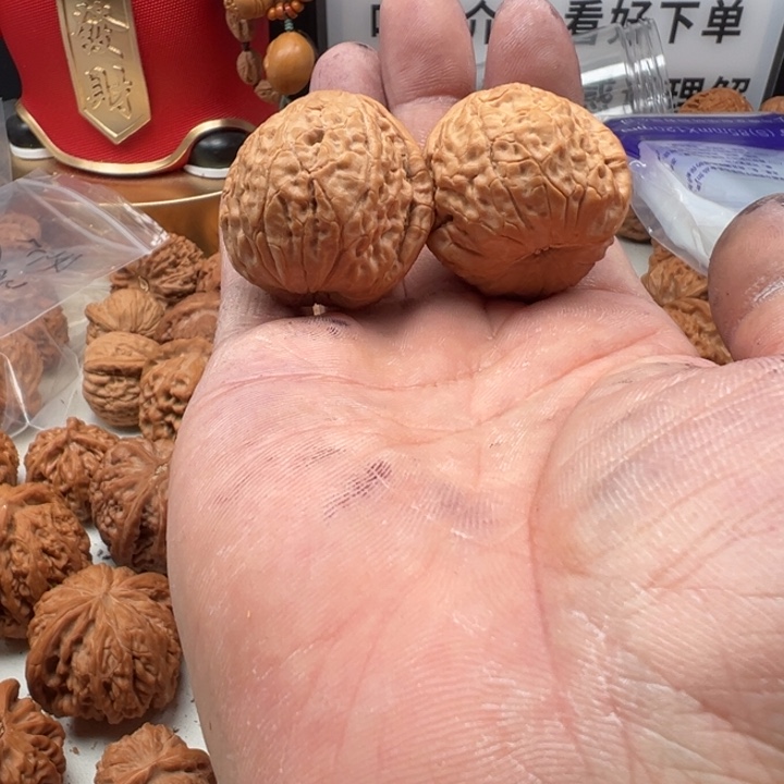 B***标文玩核桃把件核桃