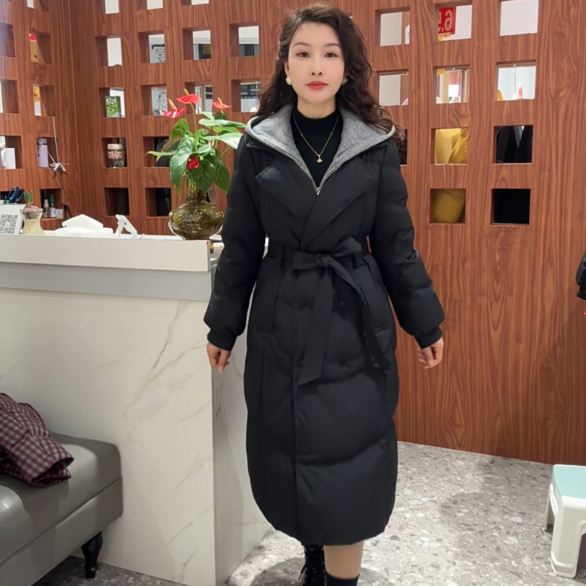 新国标九零白鸭绒，时尚，气质，女人