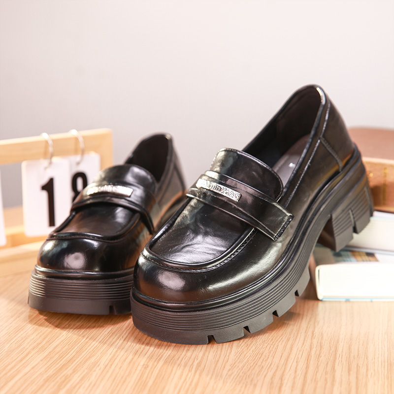 2025秋季黑色复古小皮鞋真皮乐福鞋轻便粗跟厚底乐福鞋67A8037