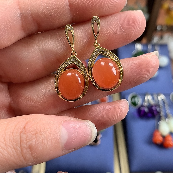 南红玛瑙耳饰银S925镶嵌水滴款