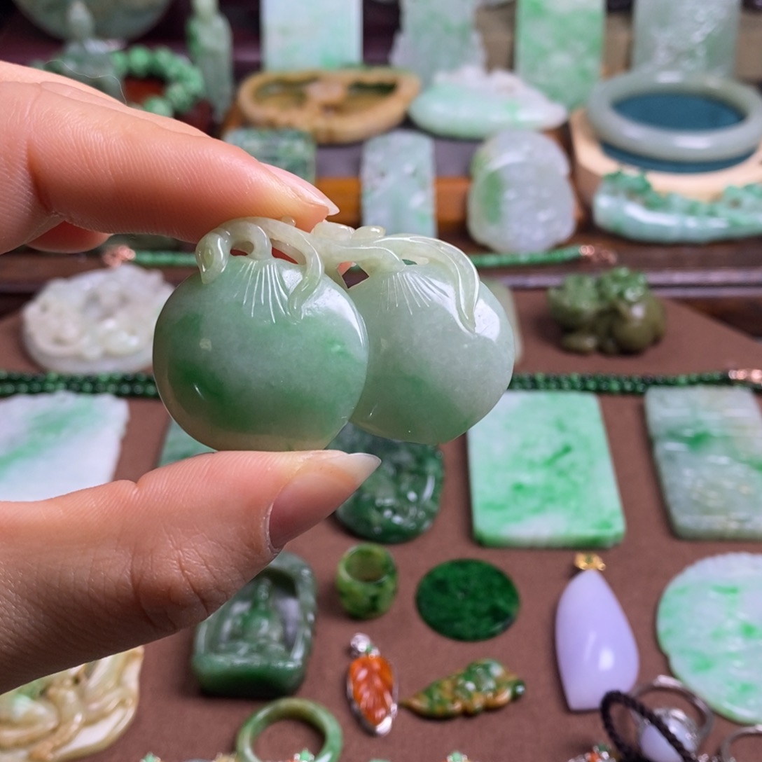 用***1翡翠未镶嵌颈饰11111111111111111