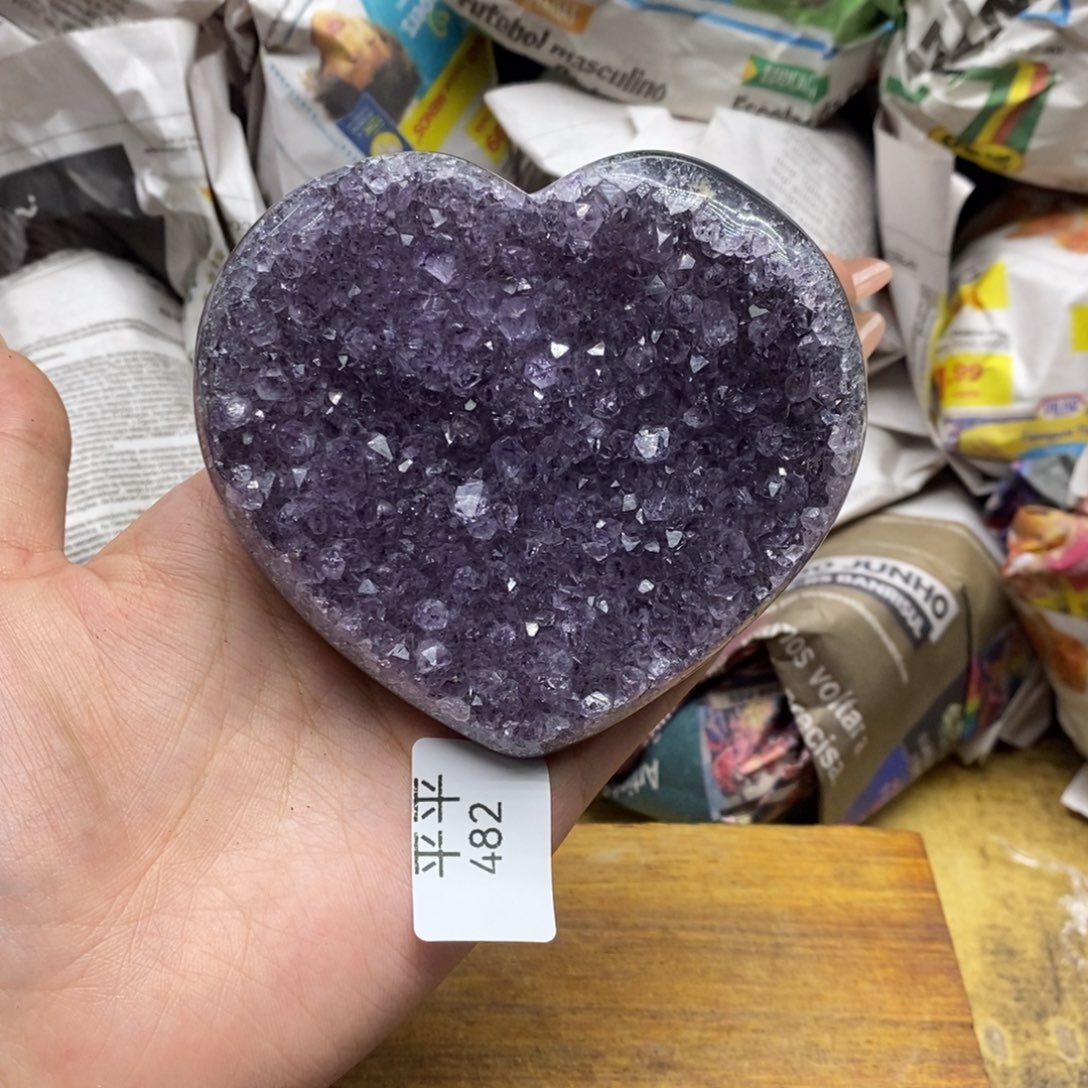 紫晶乌拉圭未镶嵌