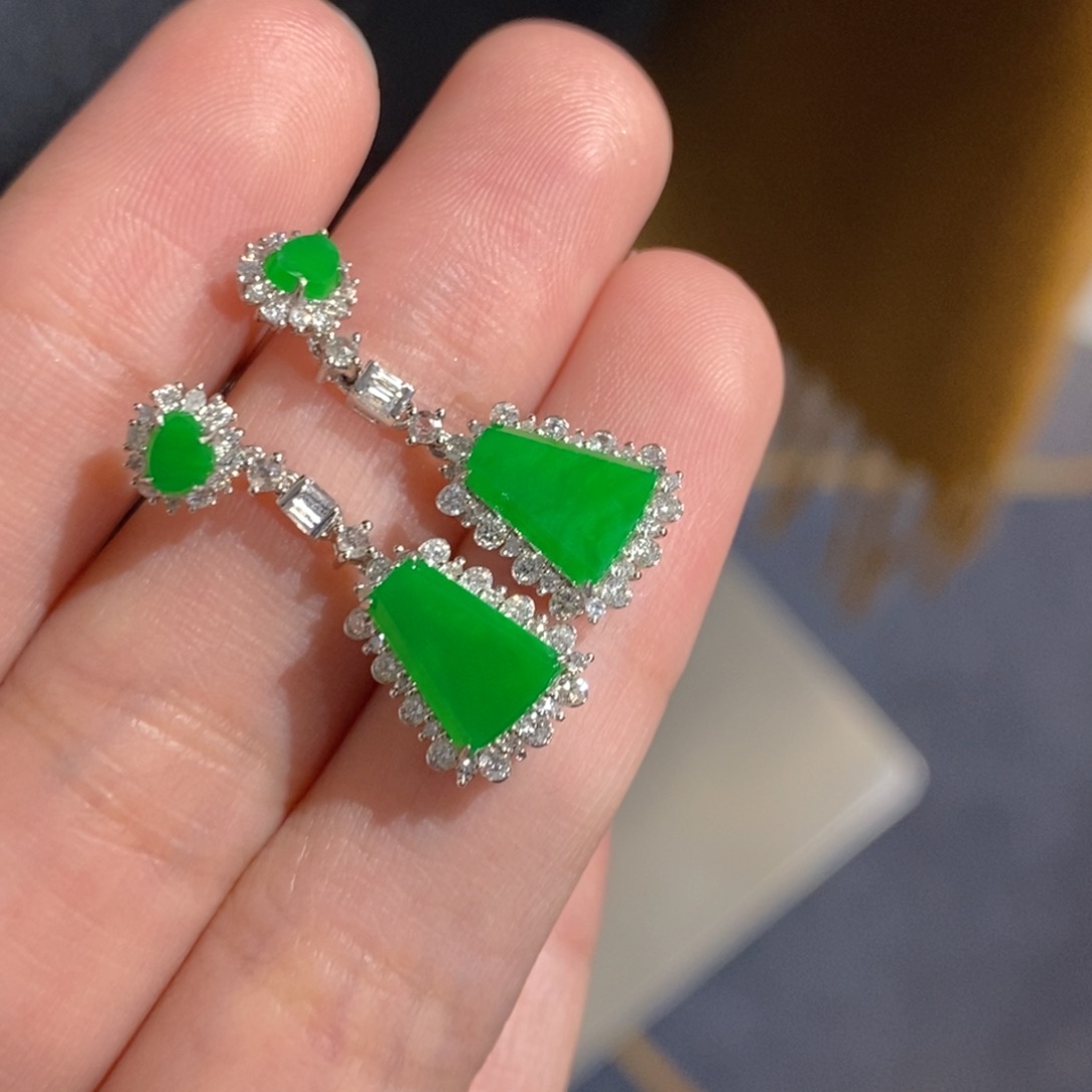 翡翠耳饰18K金镶嵌天然缅甸A货翡翠