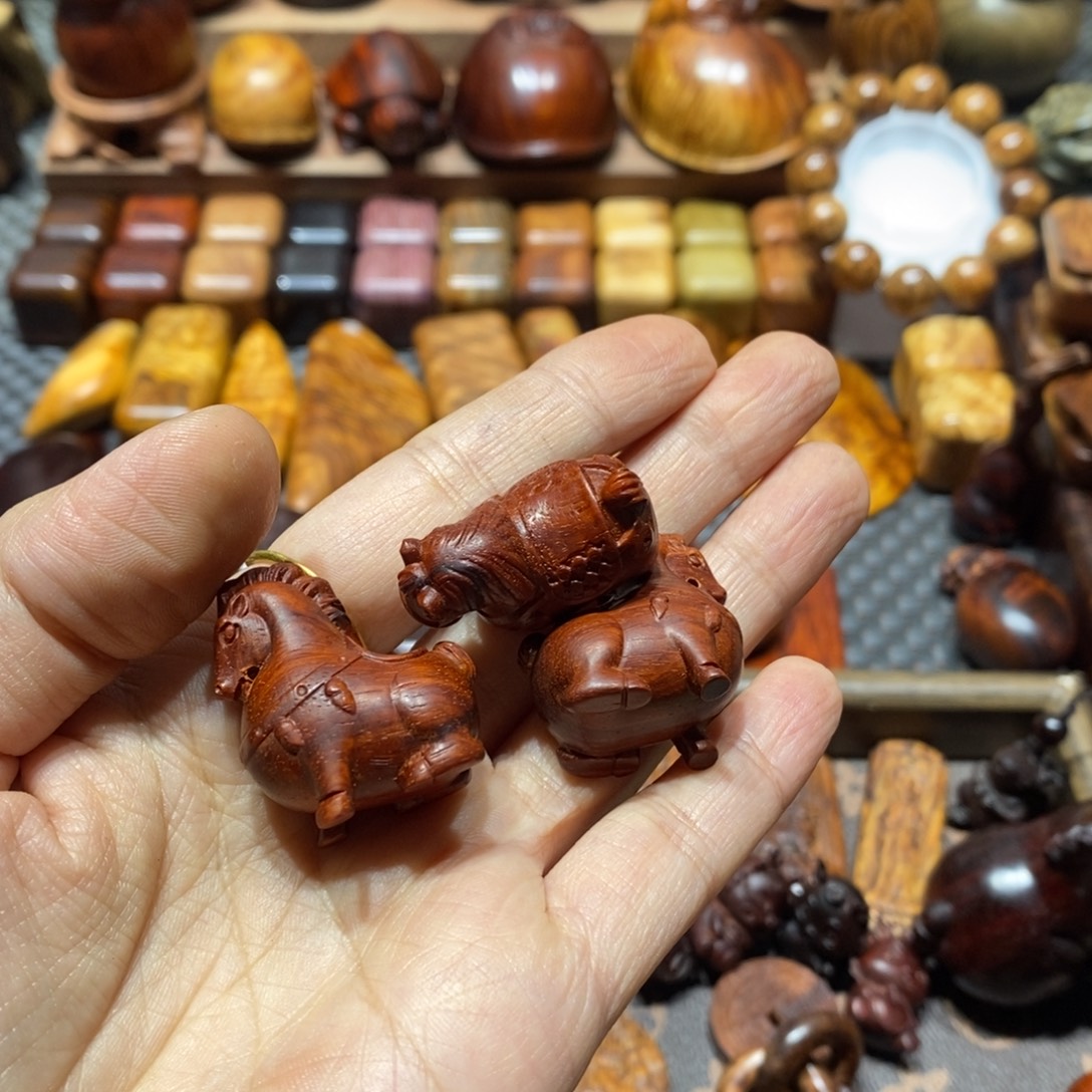 用***1檀香紫檀（小叶紫檀）木