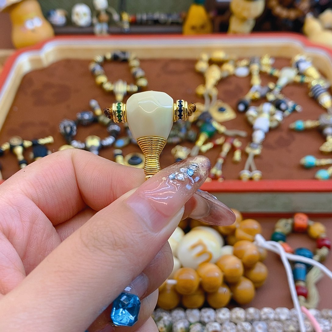 铜铁合金类图片三通和轴