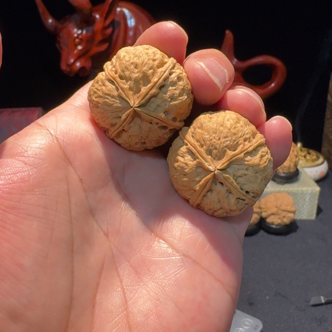 把件文玩核桃云南铁核桃23