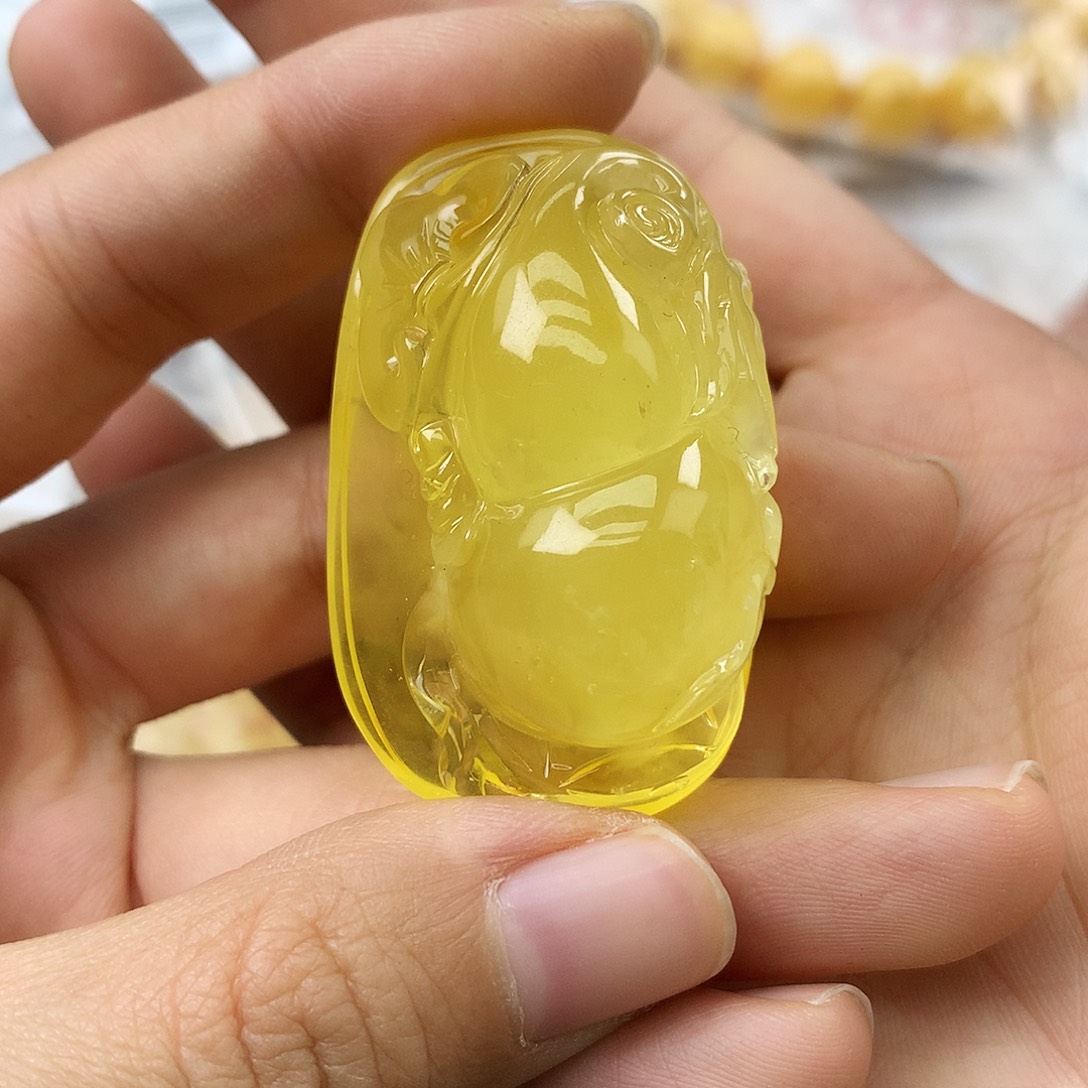 未镶嵌琥珀珠宝奇石