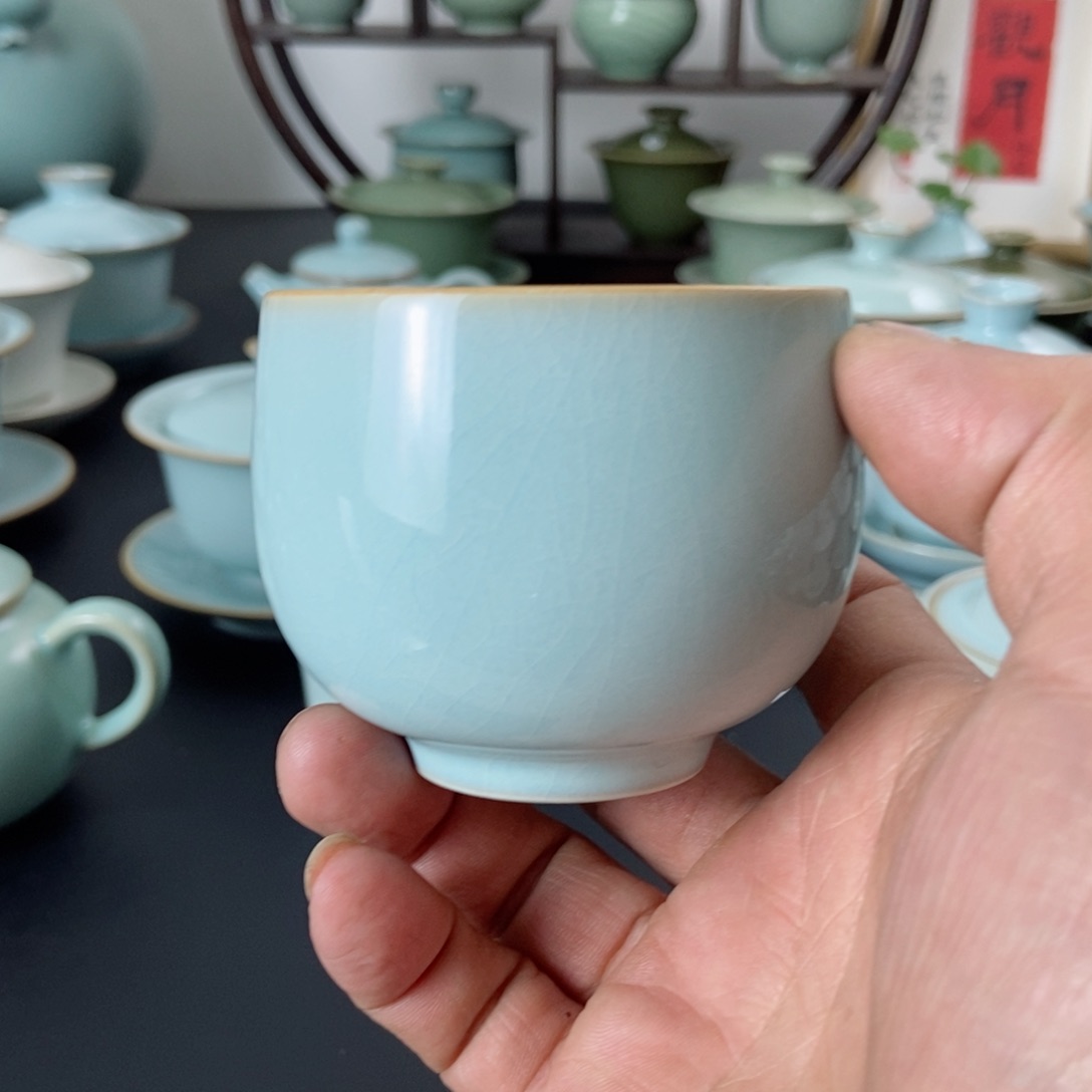 新*象一级品天青釉手工龙蛋杯