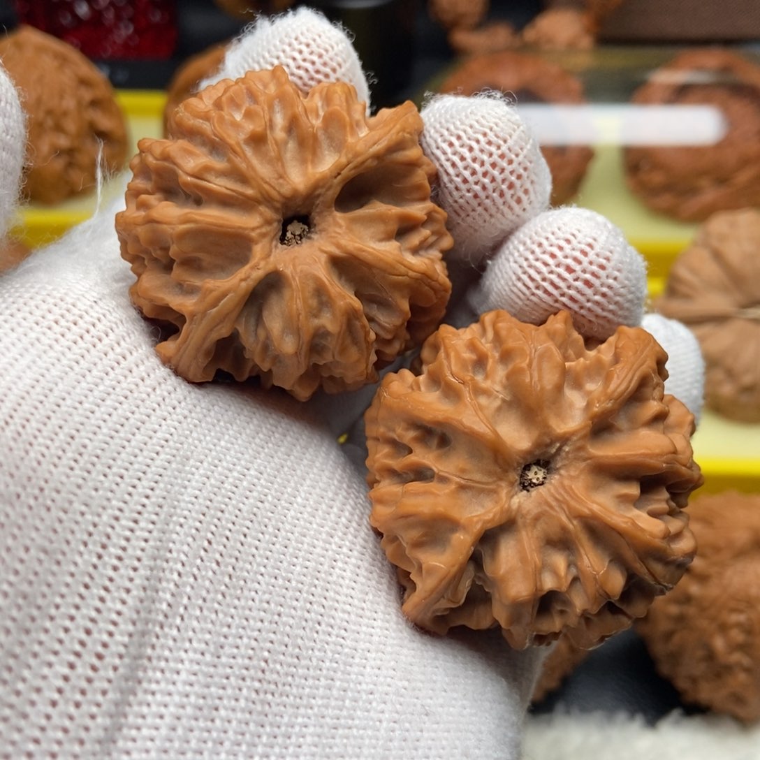 文玩核桃把件苹果圆全品42