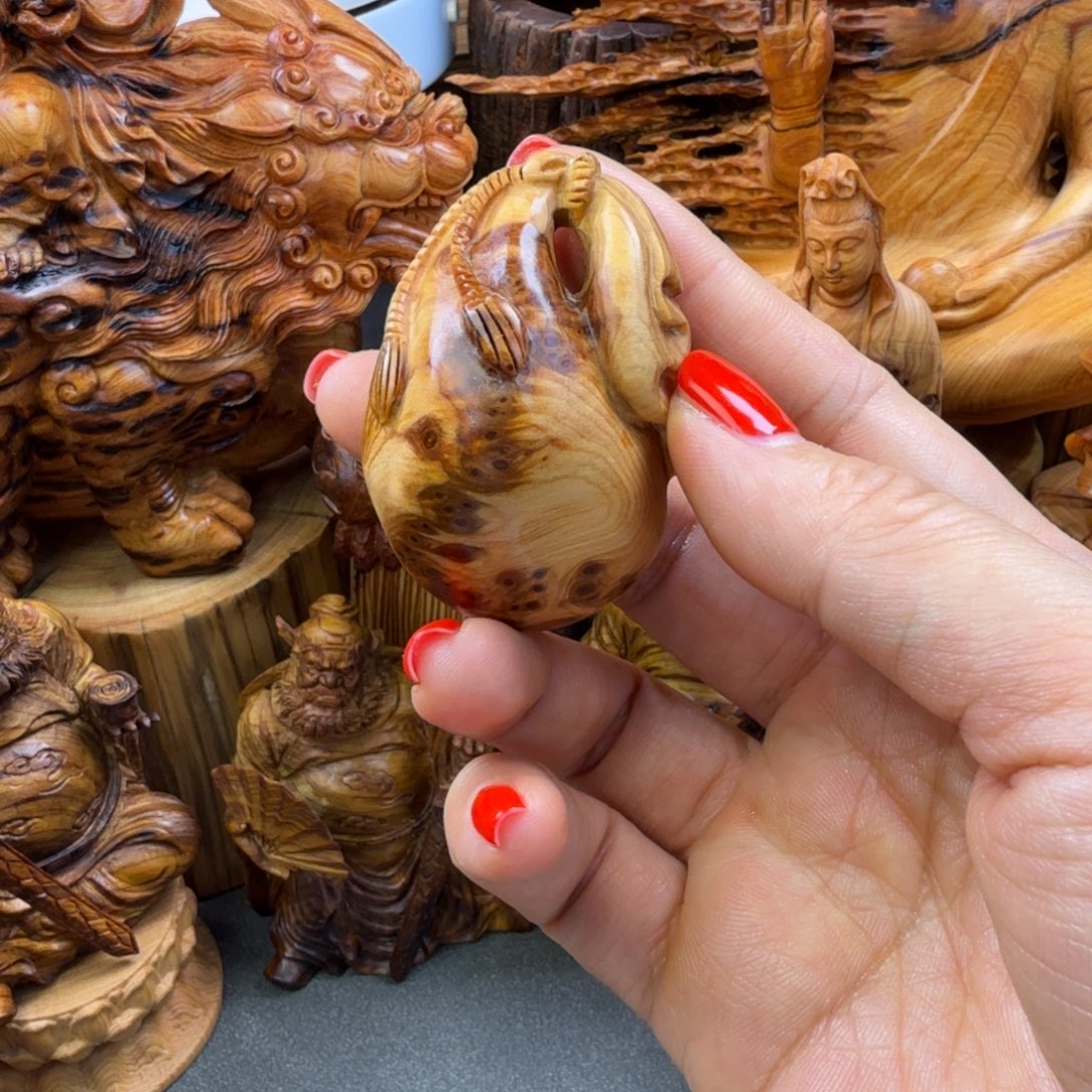 ****果柏木瘤花手工钱袋