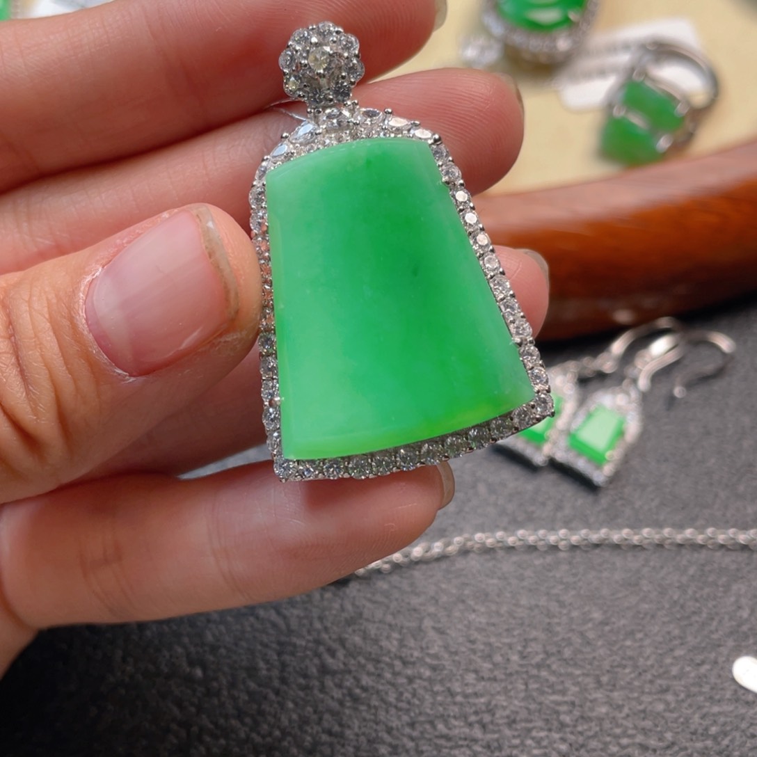 翡翠吊坠(不含链)银S925镶嵌