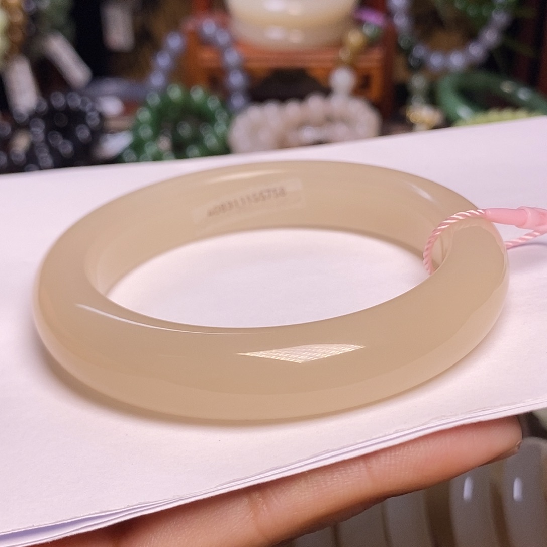 和田玉未镶嵌藕粉老矿料收藏毕业级收藏57.5圈