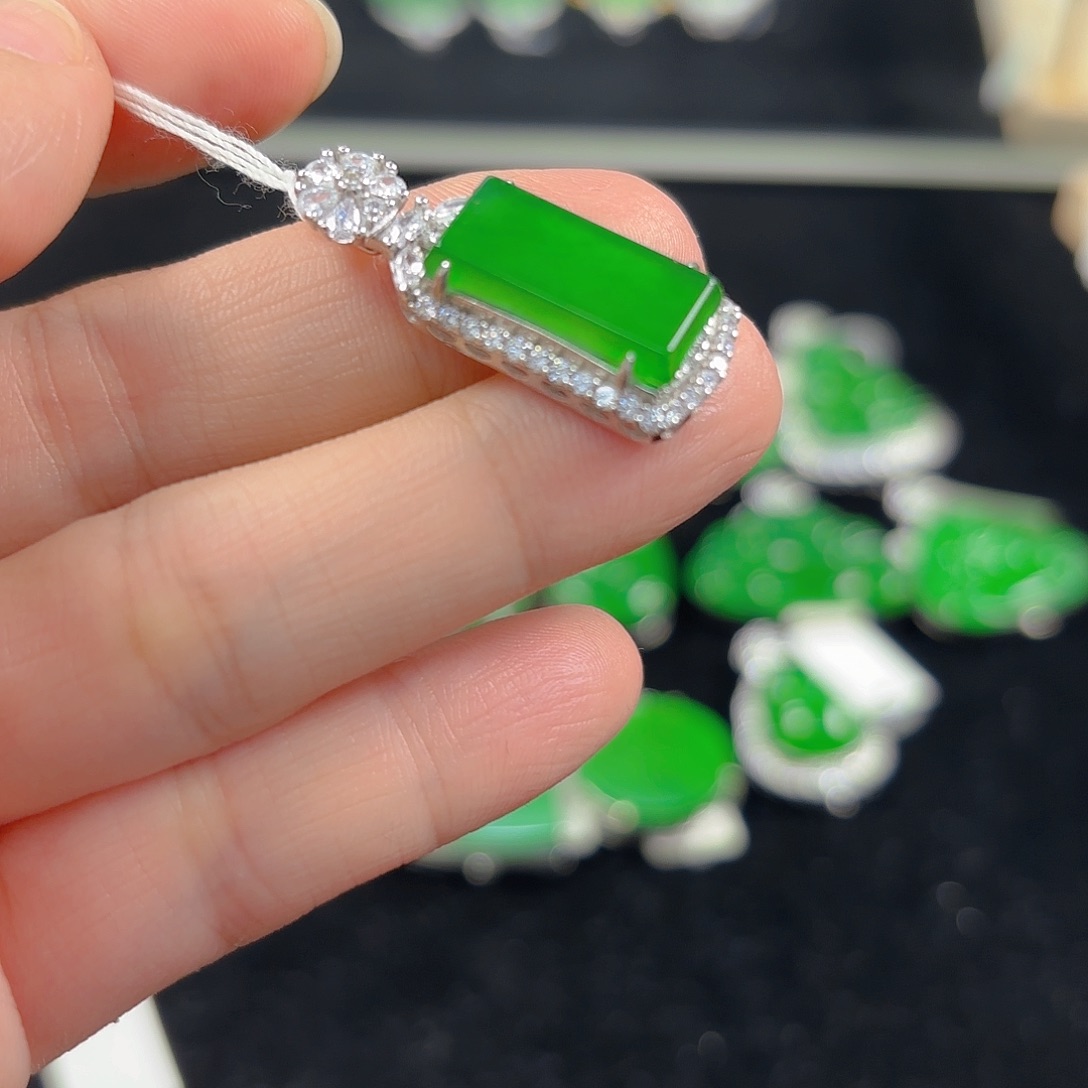 翡翠银S925镶嵌吊坠(不含链)