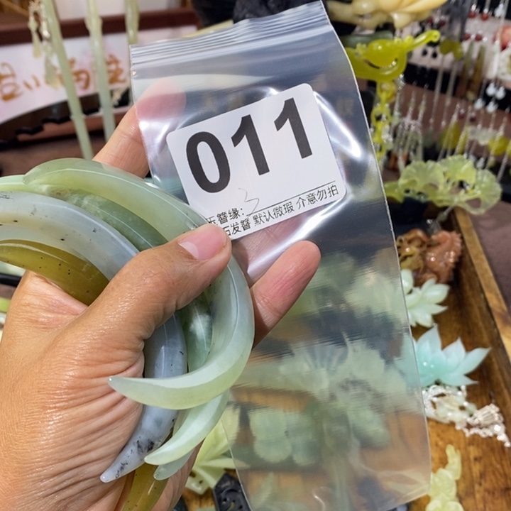 月***～蛇纹石玉未镶嵌发饰