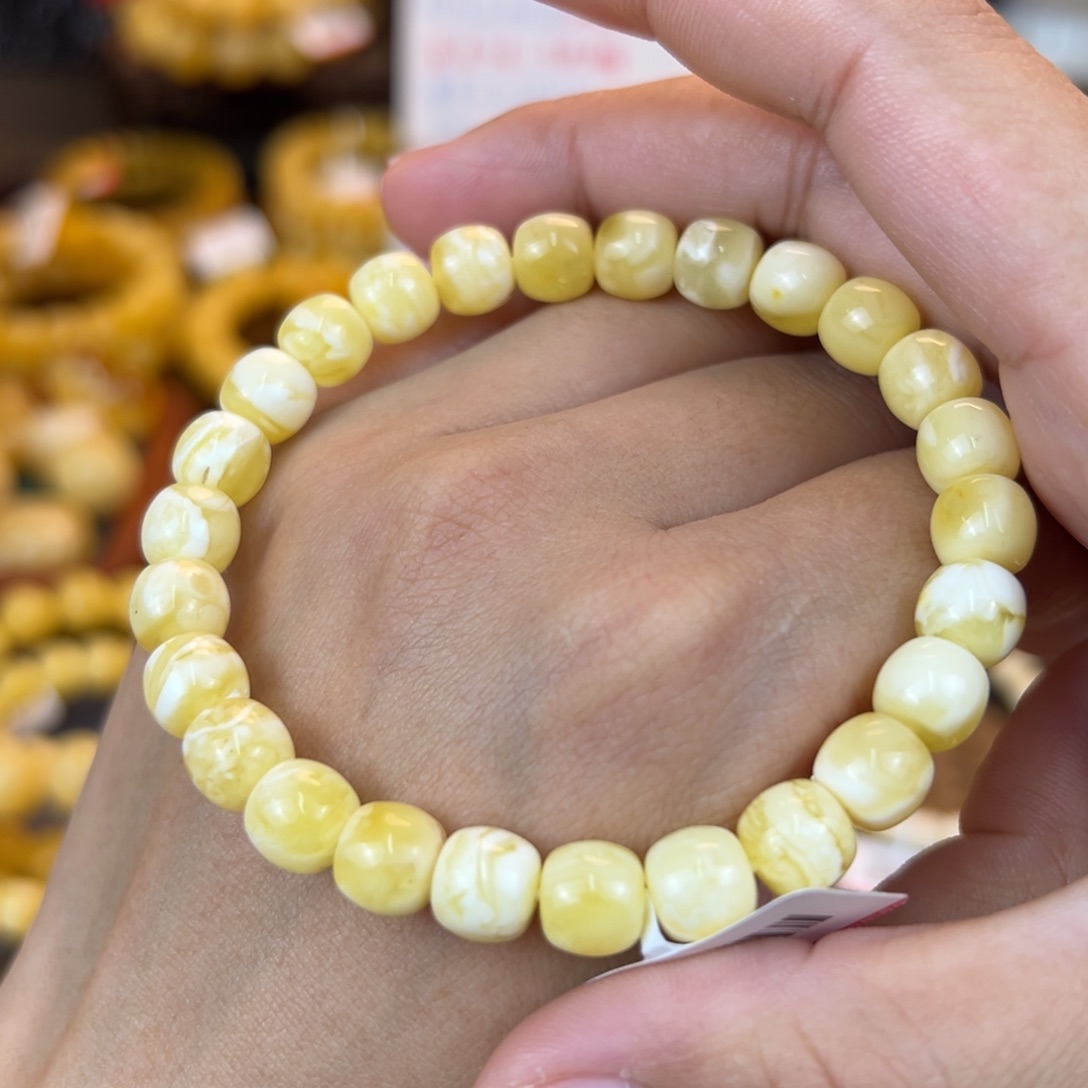 琥珀裸石未镶嵌kjjjhhnjnjjmm