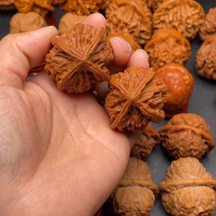 【闪购商品】文玩核桃把件四棱