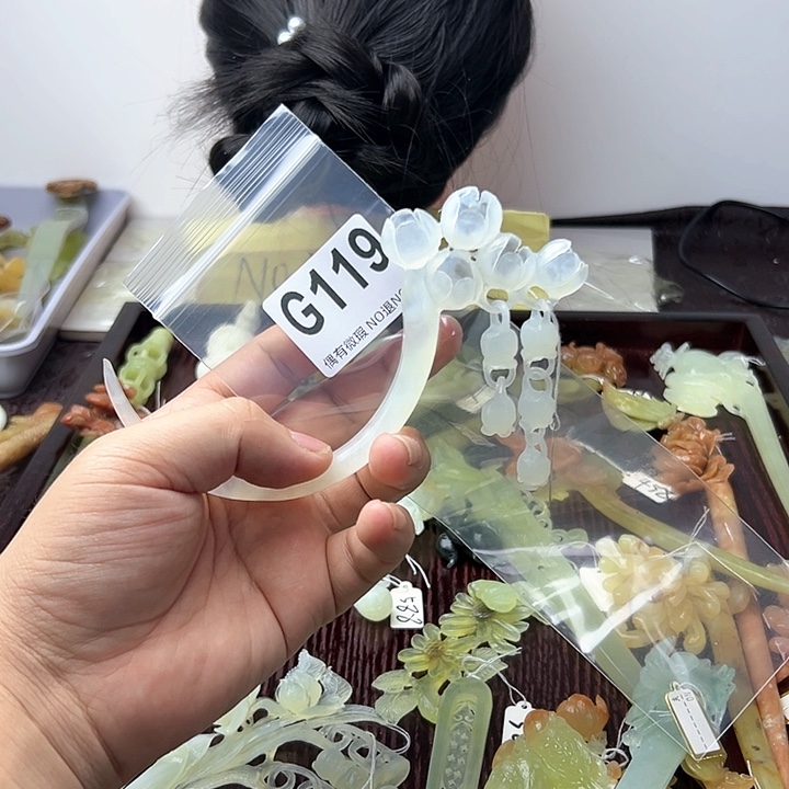 蛇纹石玉发饰合金呆*?