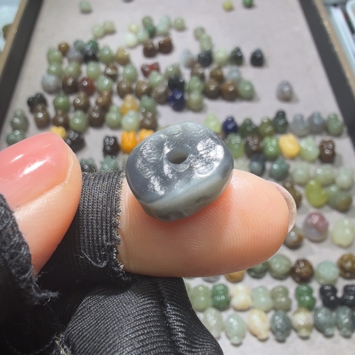 和田玉未镶嵌珠宝奇石