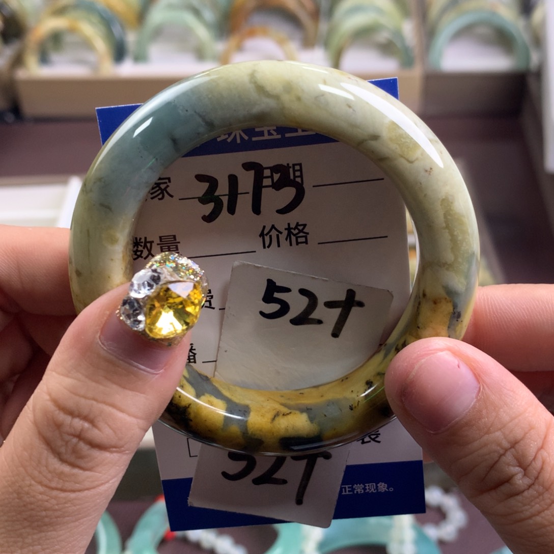 蛇纹石玉手镯未镶嵌3173