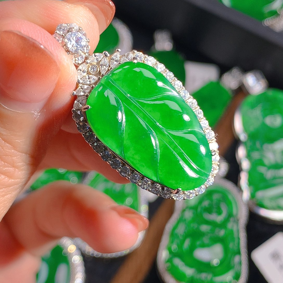 翡翠吊坠(不含链)未镶嵌