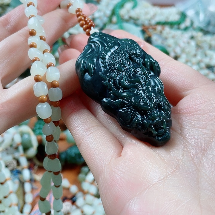 和田玉未镶嵌挂件