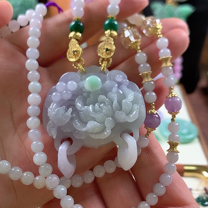 翡翠未镶嵌颈饰吊坠