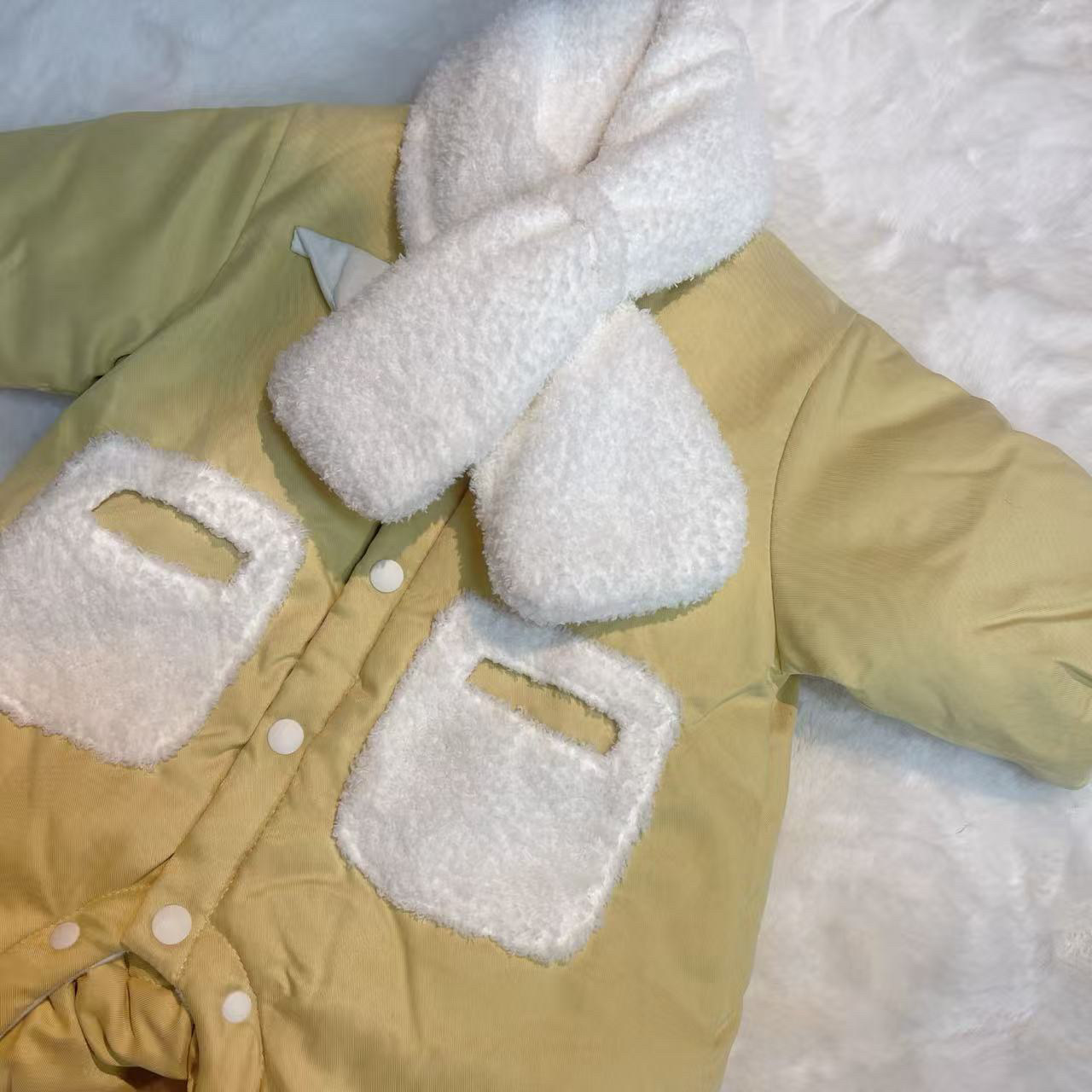 816毛绒口袋连体衣2405736