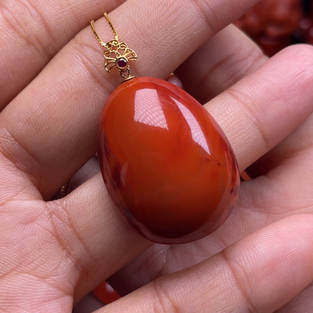 南红玛瑙珠宝奇石18K金镶嵌吊坠送银项链