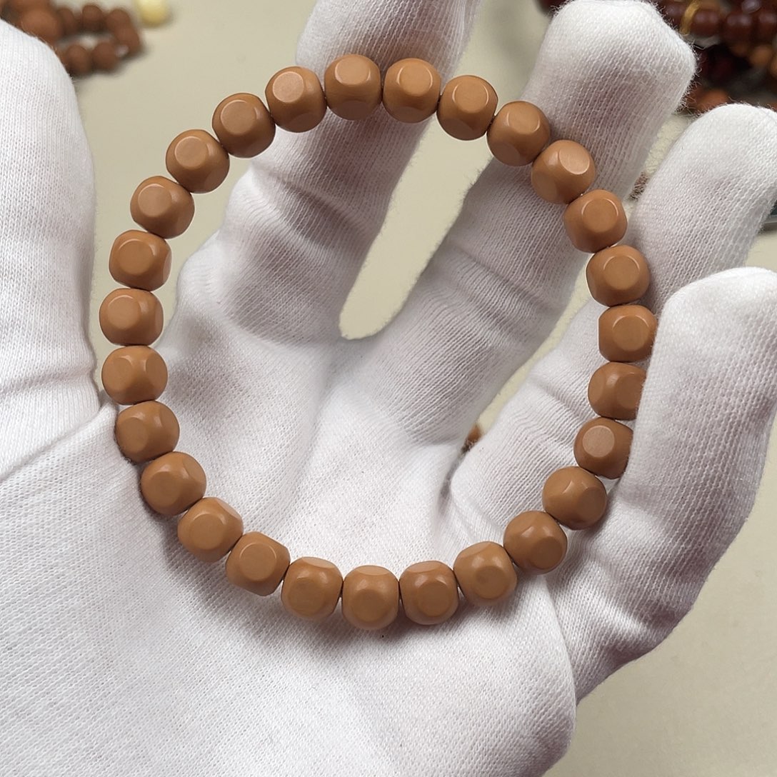 猴头核桃吊坠全品大面六方7.5左右