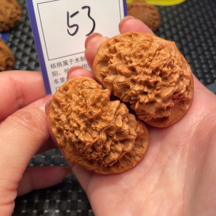 文玩核桃把件52官帽53