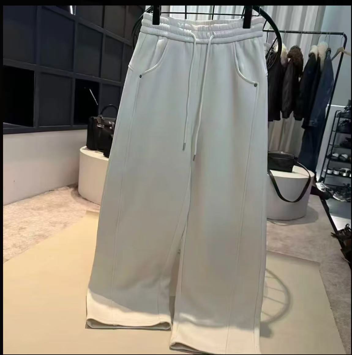 冬季新款百搭加绒加厚休闲运动裤松紧腰直筒裤宽松显瘦高腰卫裤