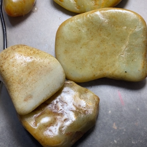 未镶嵌和田玉（糖玉）挂件