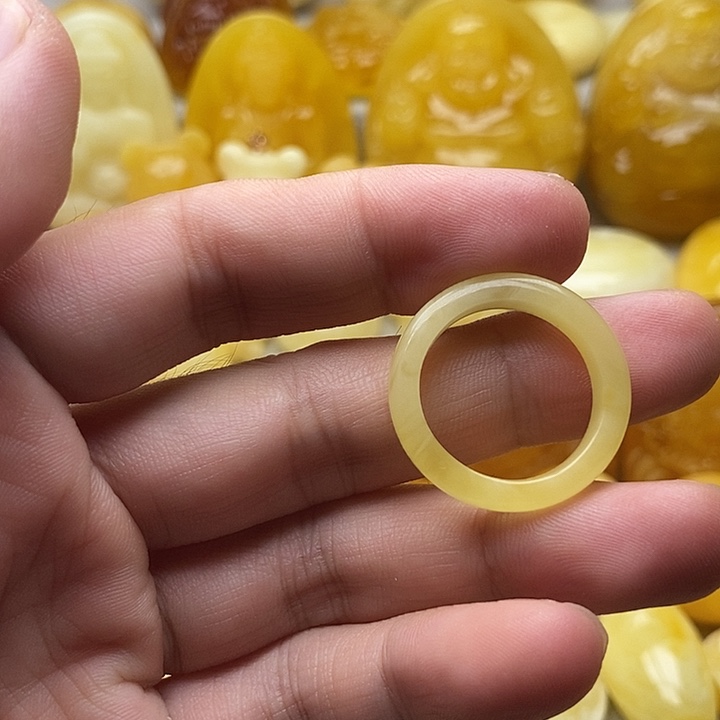 琥珀颈饰未镶嵌琥珀蜜蜡吊坠
