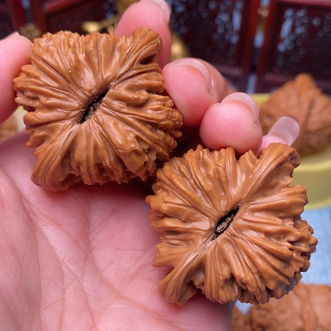 @***9文玩核桃把件46.5全四座楼