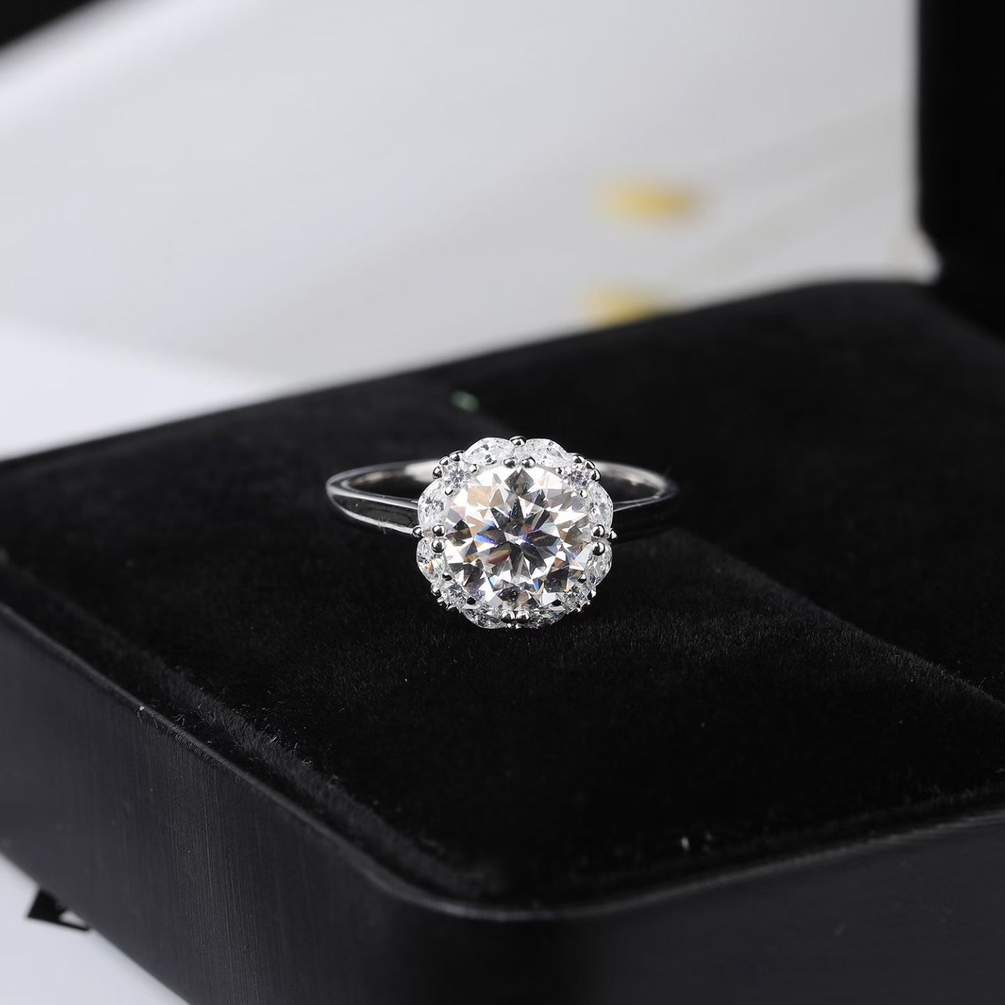 925银莫桑石银制品 【许妍同款】1-5克拉时尚轻奢经典结婚精致奢华