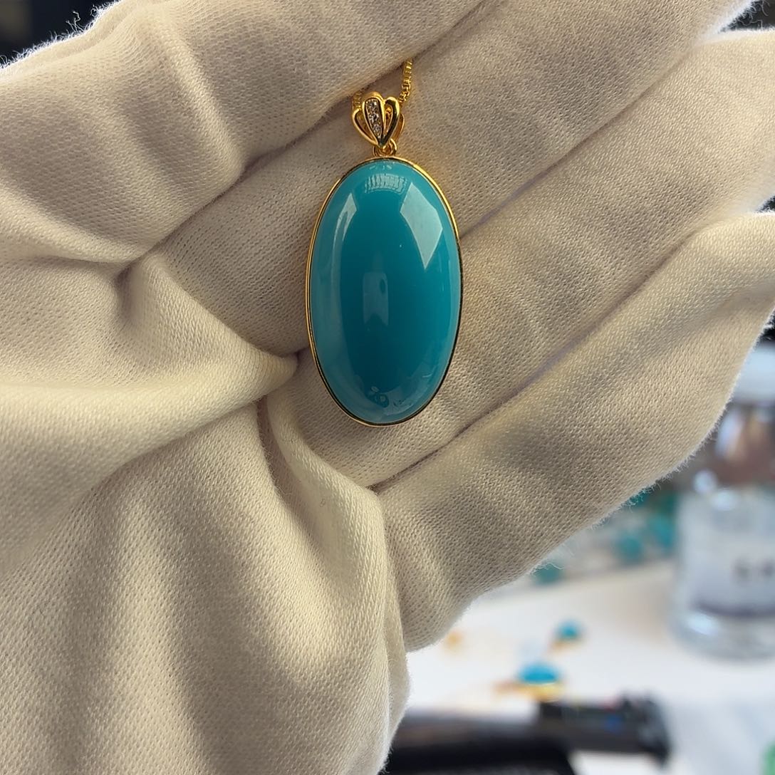 绿松石18K金镶嵌挂件