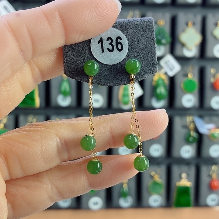 和田玉18K金镶嵌耳饰