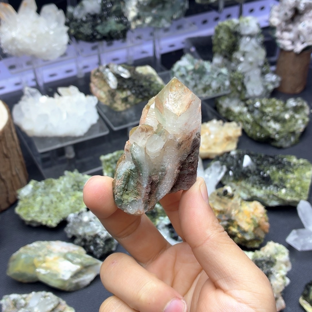 石材缤纷绿幽晶簇