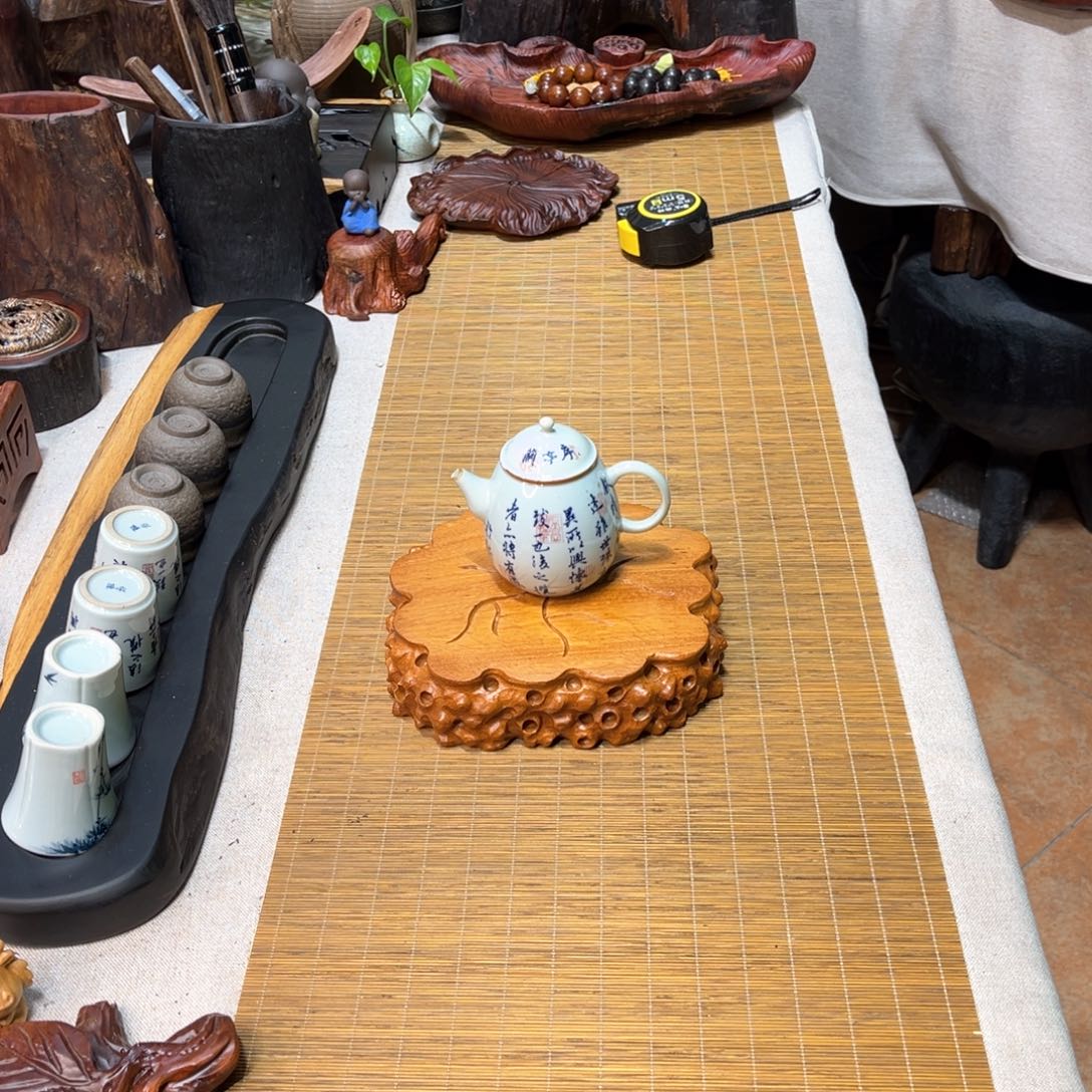 老挝花梨荷叶壶承