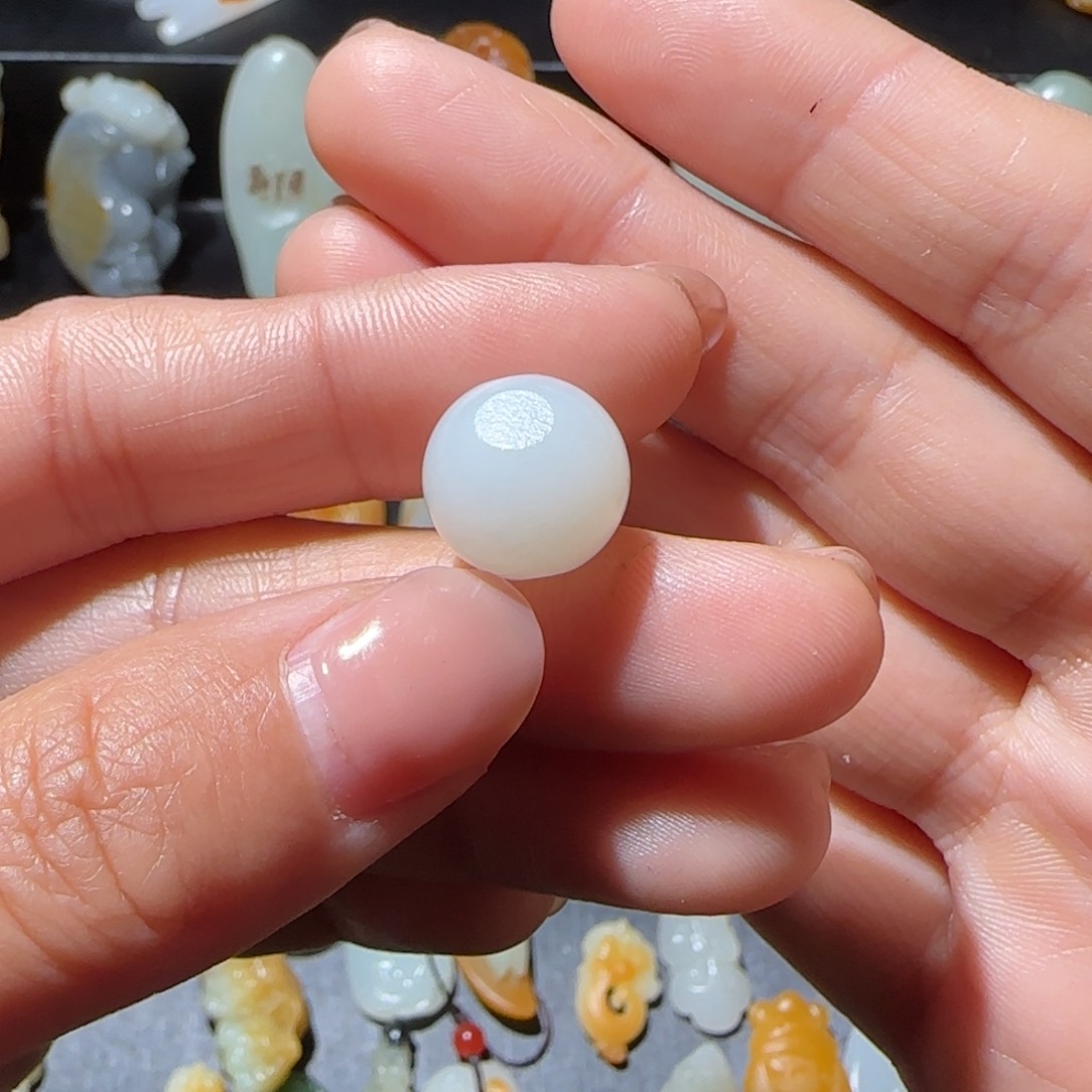 和田玉颈饰未镶嵌钙**老