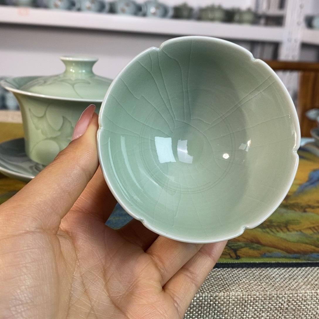 【闪购商品】豆绿葵口杯一级奎奎。。。。。