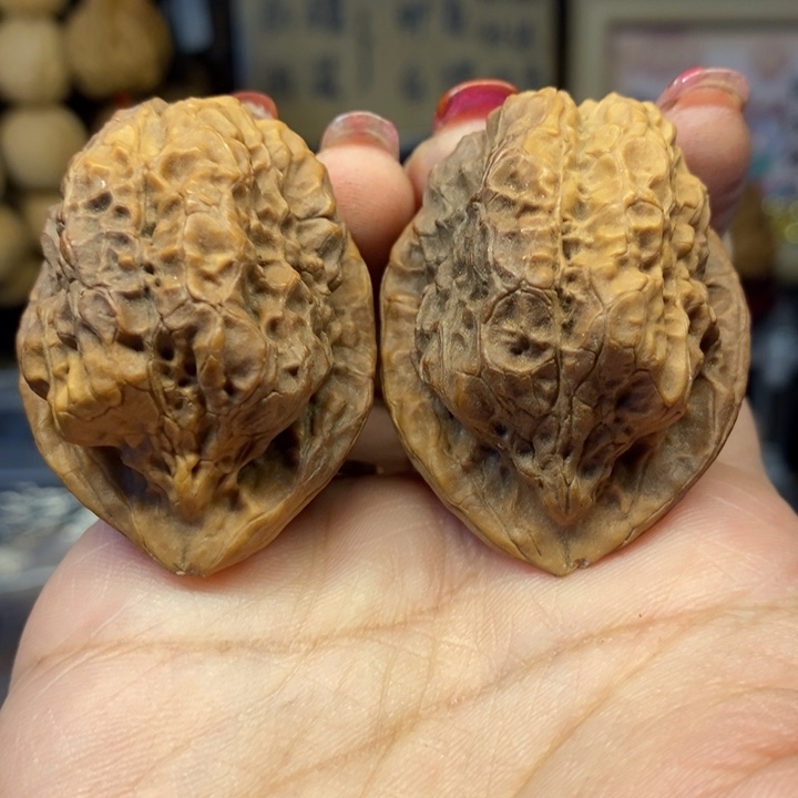 吊坠文玩核桃50七彩领头羊微瑕