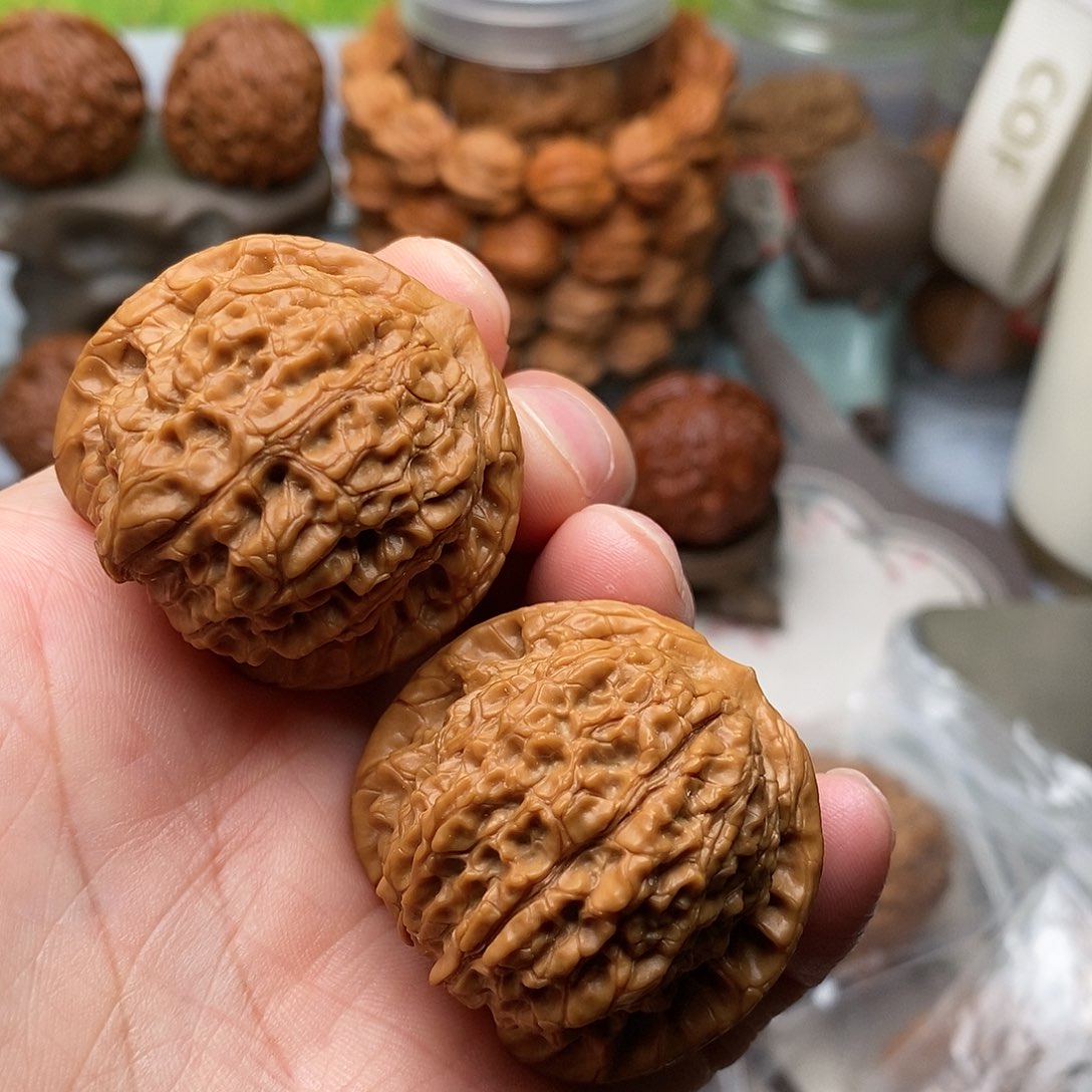 文玩核桃把件血麒麟